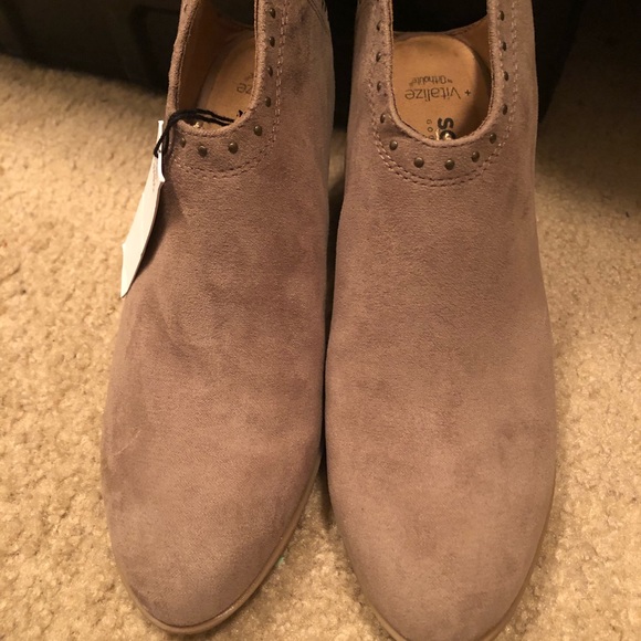 Booties - Picture 3 of 5